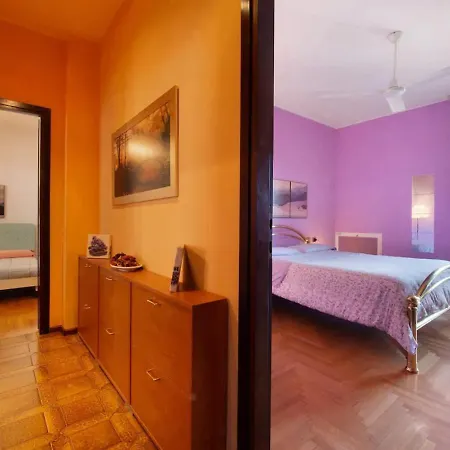 House Of Roses Con Vista Duomo