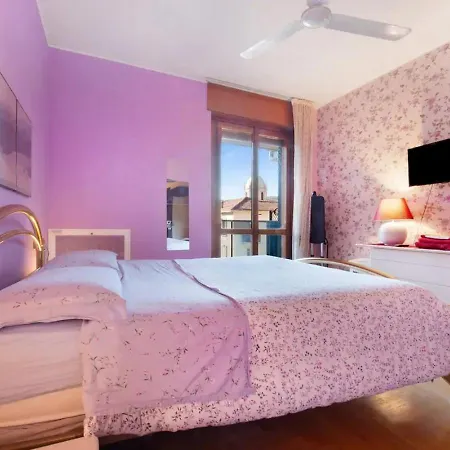 Holiday home House Of Roses Con Vista Duomo