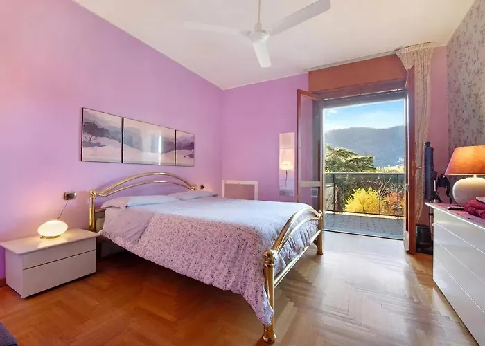 House Of Roses Con Vista Duomo קומו