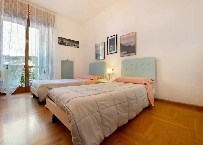 House Of Roses Con Vista Duomo *