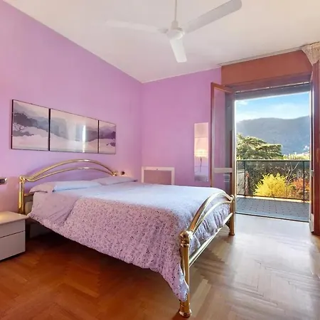 House Of Roses Con Vista Duomo Como